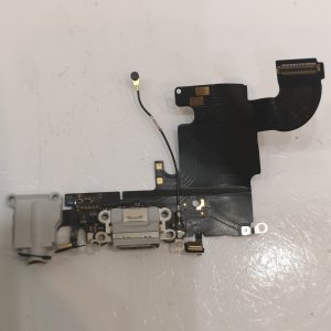 iPhone 6S ライトニング交換