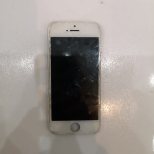 iPhone SE パネル交換