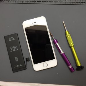 iPhone5S バッテリー交換