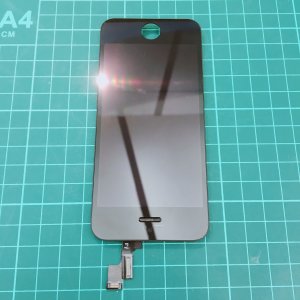 iPhoneSEパネル交換