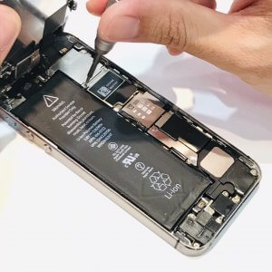 iPhone5Sパネル交換修理