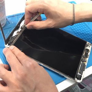 iPad mini2　デジタイザー交換修理
