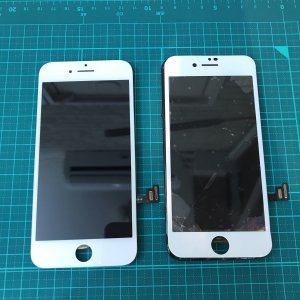iPhone8 フロントパネル交換