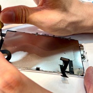 iPhone7パネル交換修理