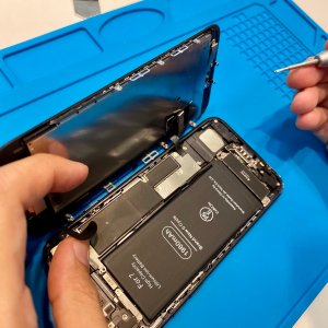 iPhone7液晶交換修理