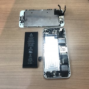 iPhone SE バッテリー交換