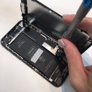 iPhone7バッテリー交換修理