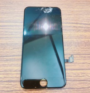 iPhone８パネル交換