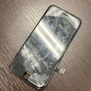 iPhone8 フロントパネル交換修理
