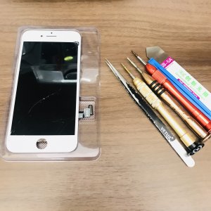 iPhone8 ガラスパネル交換