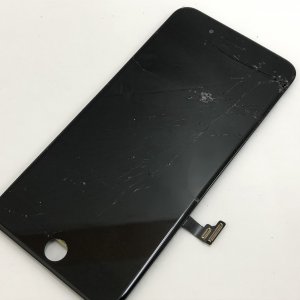 iPhone8Plus　液晶交換