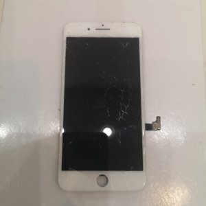 iPhone 8+ パネル修理