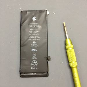 iPhone8 バッテリー交換