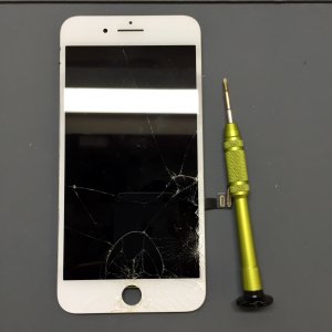 iPhone7+ パネル交換