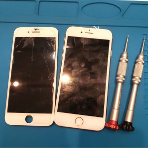 iPhone 8　パネル交換修理