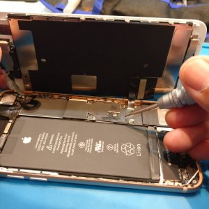 ｉＰｈｏｎｅ7　バッテリー交換修理