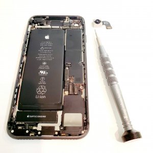 iPhone8 アウトカメラ修理