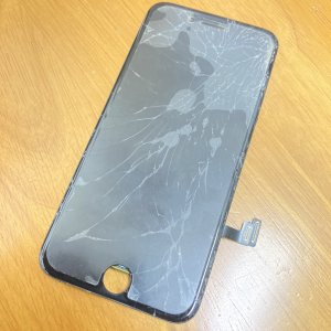 Phone7 フロントパネル交換修理