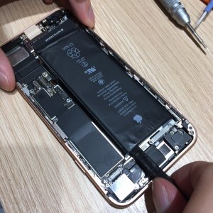 iPhone8バッテリー交換修理