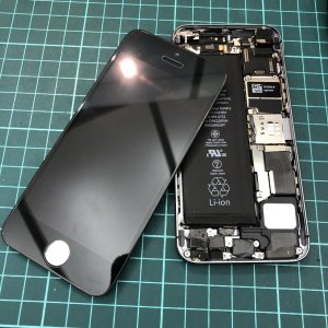 iPhone5 ガラス交換