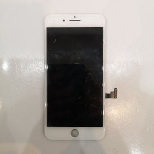 iPhone 8+ パネル修理