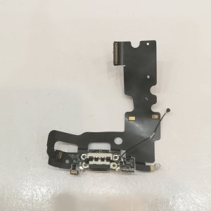 iPhone 7 ライトニング修理