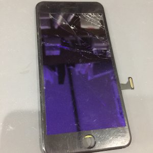 iPhone８Plus　液晶交換