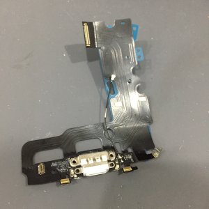 iPhone7　ライトニング交換