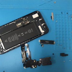 iPhone 7 ライトニング交換
