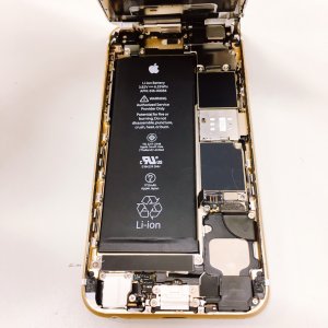 iPhone6S バッテリー交換