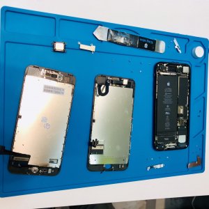 iPhone8液晶交換修理