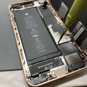 iPhone8 バッテリー交換