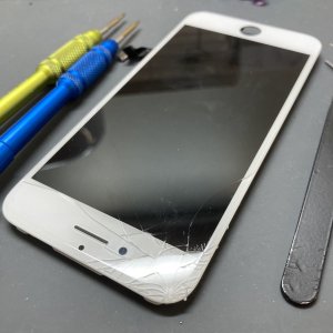 iPhone7 フロントパネル交換