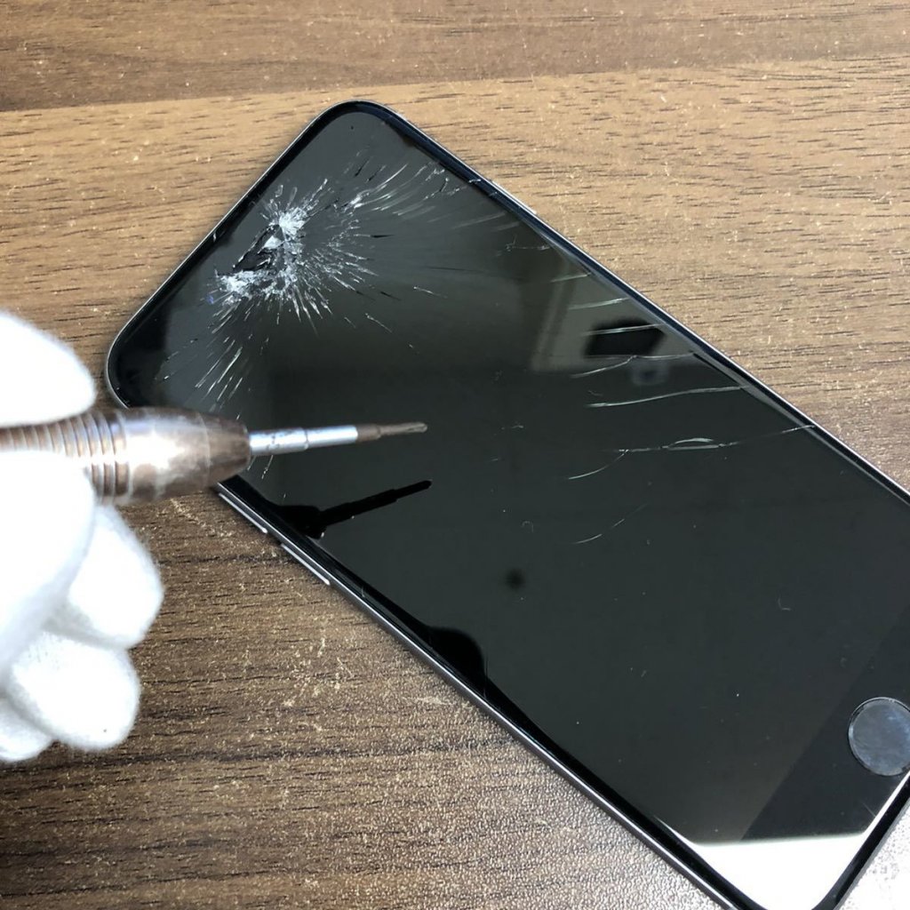 iPhone6S画面割れ修理