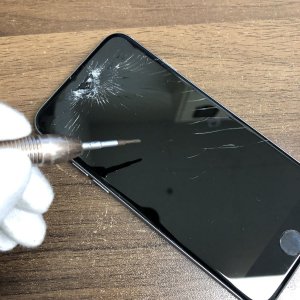 iPhone6S画面割れ修理