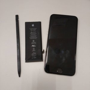 iPhone8バッテリー交換修理