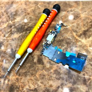 iPhone8 ライトニング交換