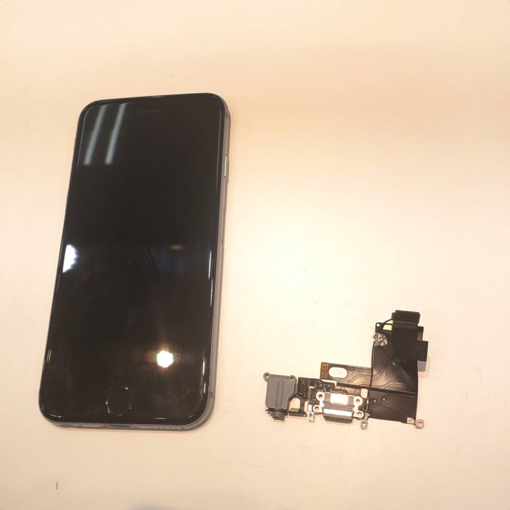 iPhone 6 ライトニング交換修理