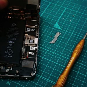 iPhone5 バッテリー交換