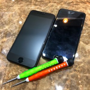 iPhone8 パネル交換 強化ガラス