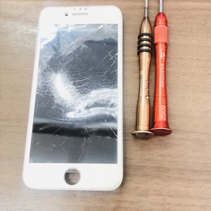 iPhone8 ガラスパネル交換