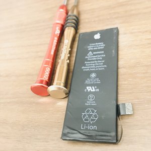 iPhoneSE バッテリー交換