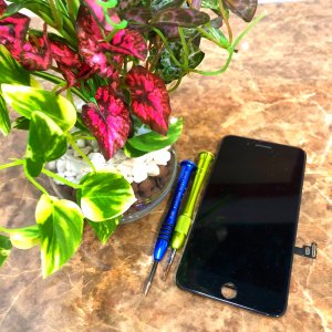 iPhone8プラス 液晶交換