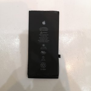 iPhone 8+ バッテリー交換