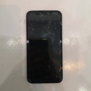 iPhone XR パネル修理