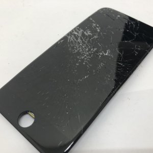 iPhone8　フロントパネル交換