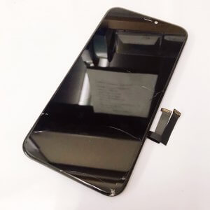 iPhone11 フロントパネル交換
