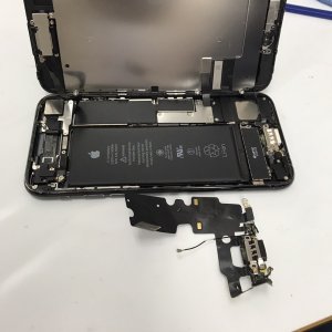 iPhone 7 ライトニング交換