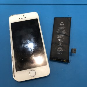 iPhone5S バッテリー交換