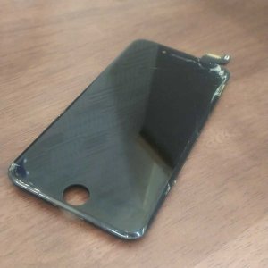 iPhone6S画面割れ修理